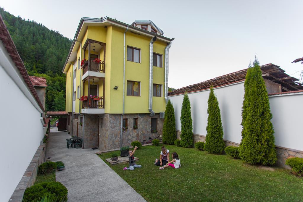 Hera Guest House Чифлик Экстерьер фото