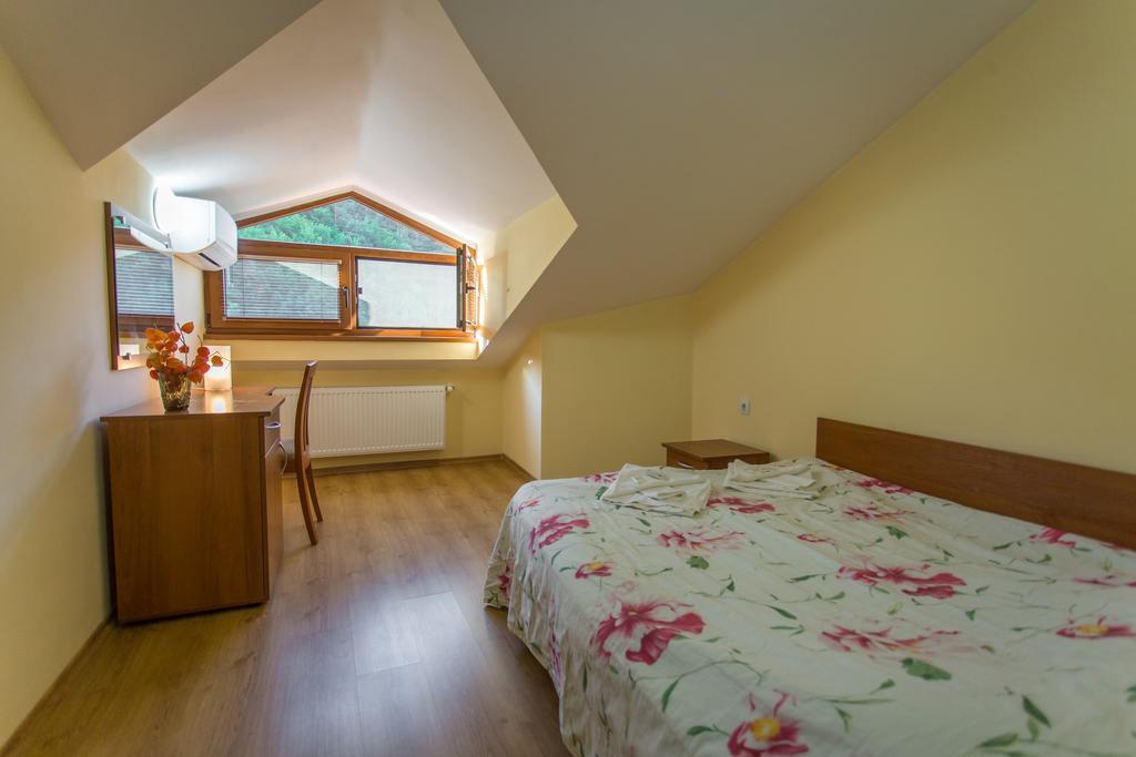 Hera Guest House Чифлик Экстерьер фото
