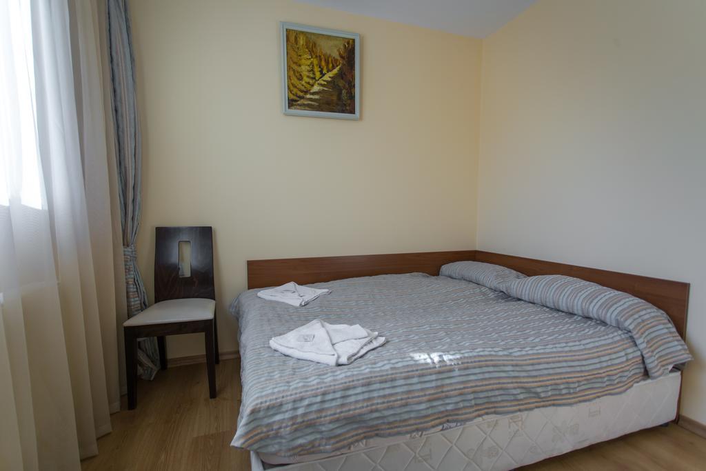 Hera Guest House Чифлик Экстерьер фото