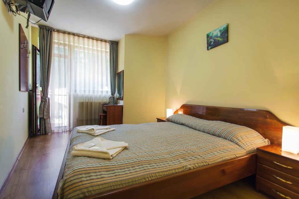 Hera Guest House Чифлик Экстерьер фото