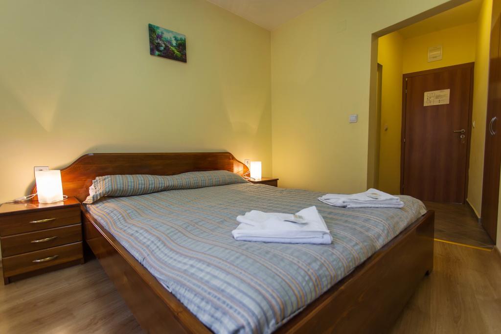 Hera Guest House Чифлик Экстерьер фото