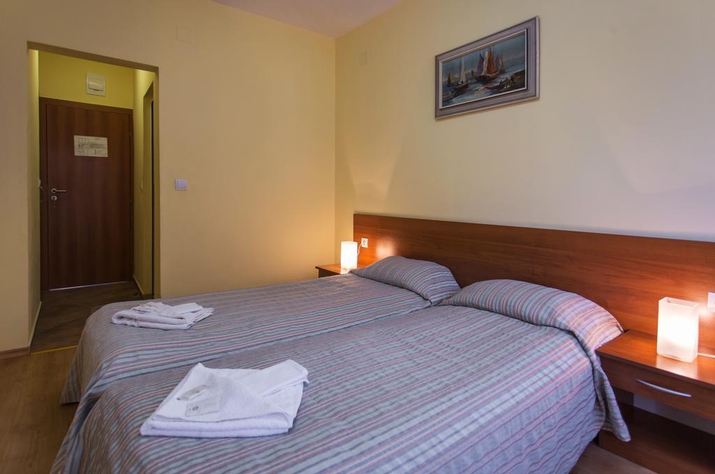 Hera Guest House Чифлик Экстерьер фото