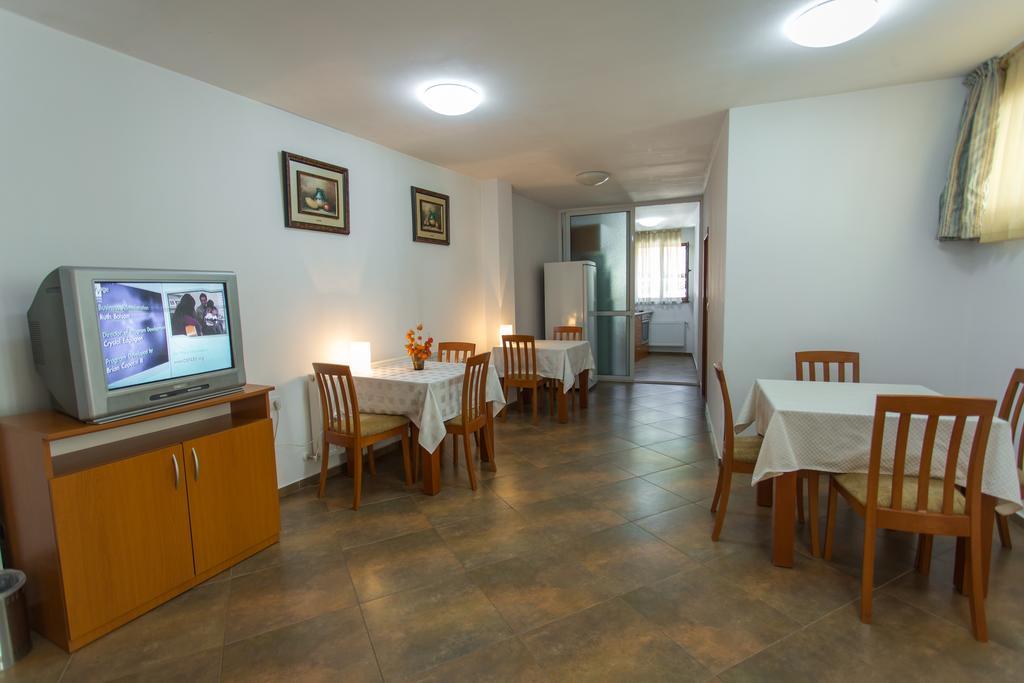 Hera Guest House Чифлик Экстерьер фото