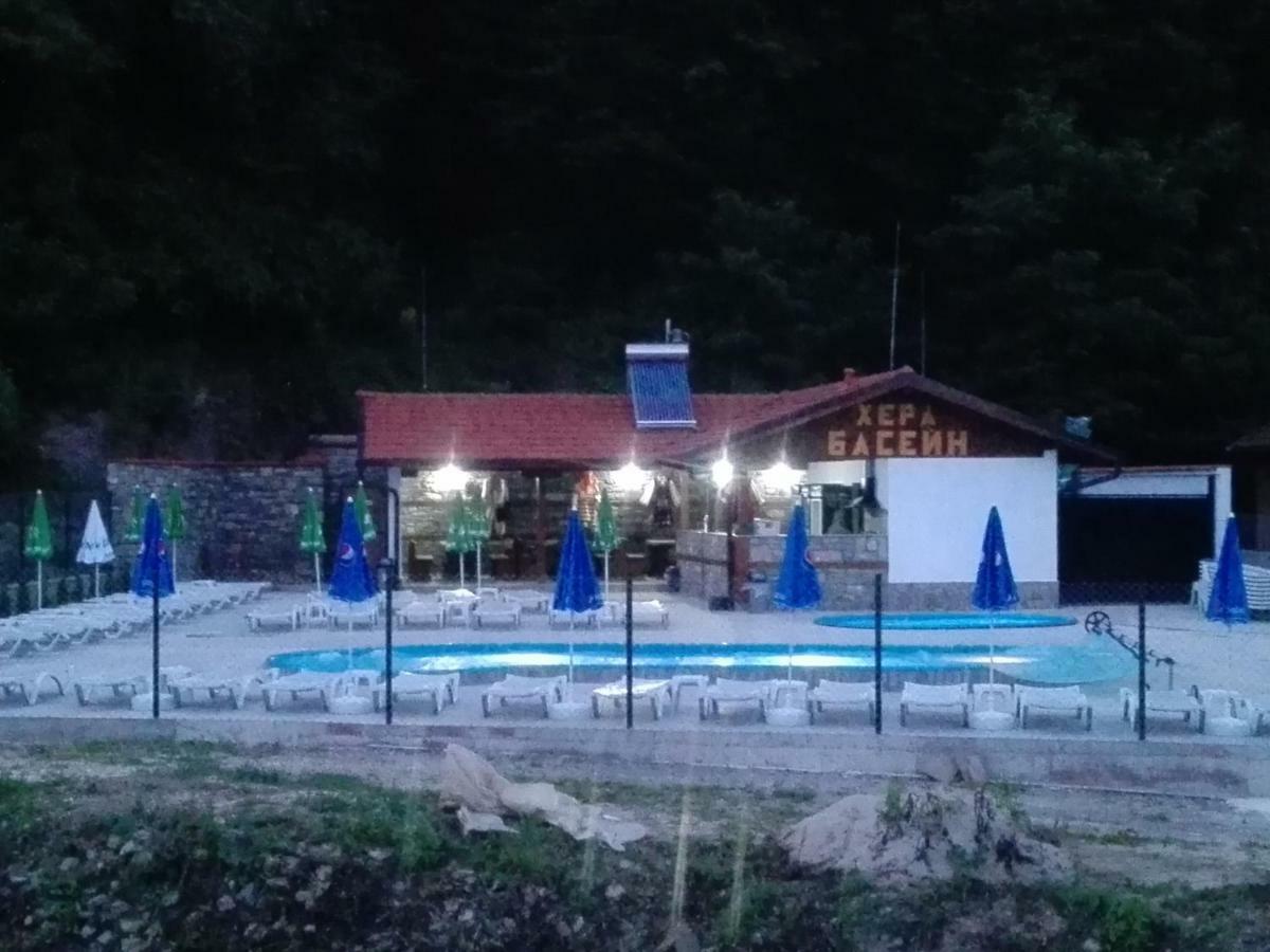 Hera Guest House Чифлик Экстерьер фото